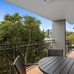 Comfy 2-Bedroom Family Apartment With Free Parking