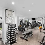 Cosy 1-Bed Unit With A Gym, Bbq Area, Spa And Pool
