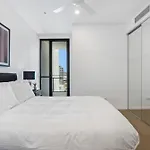 Riverside 2-Bed By Brisbane\'S Landmarks With Pool