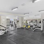 High-Floor 2-Bed Cbd Unit With Views & Amenities