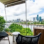 City & Story Bridge View 2 Bedrooms Unit W Parking