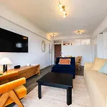 City & Story Bridge View 2 Bedrooms Unit W Parking