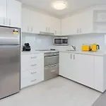 Firework Riverview Cbd 1br W/ Parking, A Gem!