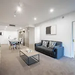 Urban Elegance 2B2B W Parking, Pool South Brisbane