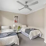 Convenient + Spacious! 3Bed/2.5Bath/1Car~Townhouse