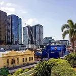New! Ultra Relaxing 1Br Poolside Oasis In Fortitude Valley