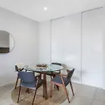 Sunny 1b In Heart Of South Bris By Custom Hosting