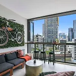 Apartment Sunny 1b In Heart Of South Bris By Custom Hosting *