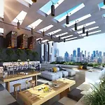 Urban Elegance 2B2B W Parking, Pool South Brisbane