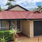 Peaceful Getaway - Stylish, Newly Updated House