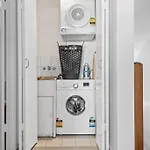 Hipster Loft! ~ 1Bed/Study/1Bath/Balconies/1Car
