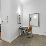 Hipster Loft! ~ 1Bed/Study/1Bath/Balconies/1Car