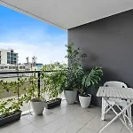 1Br Luxury Apt W Gym Pool Cp And Wifi 1Km From Cbd