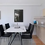 Valley Tropical - Embrace Urban Resort-Style Living