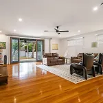 5Br Queenslander - Walk To The Gabba - Sleeps 10