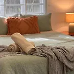 3 Bed Budget Gem With Parking Near Gabba * Brisbane