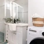 3 Bed Budget Gem With Parking Near Gabba * Brisbane
