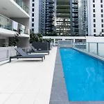 City Chic Living 1B1B Apt W/Shared Pool+Bbq+Gym