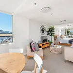 Fab! ~ Skyline City, Water + Story Bridge Views