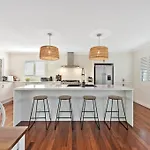 A Family Affair ~ 4 Bed/2.5Bath/Pool ~ Morningside