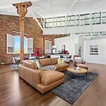 Historic Impressive & Enormous Woolstore~Teneriffe