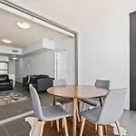 Offline - 37F Brisbane Cbd Apartment With City Views And Pool