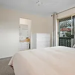 Luxurious Urban Eco Escape 3Br