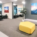 Location! Inner City 1B1B Apt W/Pool,Gym, Sauna
