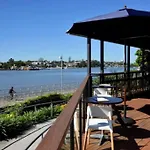 New Farm Water Views! 2Bed/2Bath/1Car