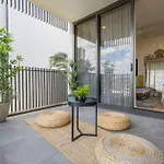 Central Location! Boutique 2Br Apartment With Pool & Bbq Near South Bank And City