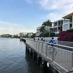Sublime Simplicity! ~1Bed/Study/1Bath/Balcony/1Car