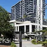 Sublime Simplicity! ~1Bed/Study/1Bath/Balcony/1Car