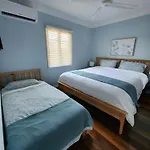 Oxley Mineral Pool & Private Suburbanstay Holiday home Brisbane
