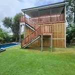 Oxley Mineral Pool & Private Suburbanstay * Brisbane