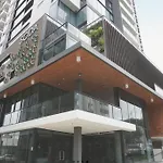 South Bank Stunner! ~ 3 Bed/2 Bath/1Car/Views