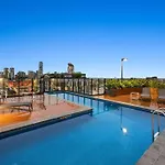 South Bank Stunner! ~ 3 Bed/2 Bath/1Car/Views