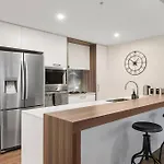 South Bank Stunner! ~ 3 Bed/2 Bath/1car/views Apartment Brisbane