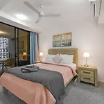South Bank Stunner! ~ 3 Bed/2 Bath/1car/views * Brisbane