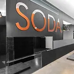 South Bank Styling! ~ 1bed, 1bath, 1car, Balcony Apartment