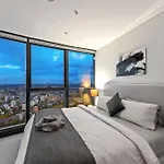 Apartment Skyhigh Style ~ 2bed/2bath/1car/views! ~ Cbd *