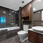 Skyhigh Style ~ 2bed/2bath/1car/views! ~ Cbd Apartment Brisbane