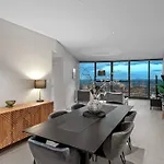 Skyhigh Style ~ 2bed/2bath/1car/views! ~ Cbd Apartment Brisbane