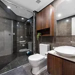 Skyhigh Style ~ 2bed/2bath/1car/views! ~ Cbd Apartment