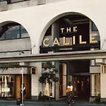 Hidden Away In New Farm ~ 1 Bed/1 Bath/1 Car