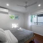 3br15ba House W Parking Close To Eastwood M8 Brisbane