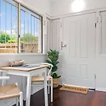 Apartment Quiet & Bright Art Deco By New Farm Park Brisbane