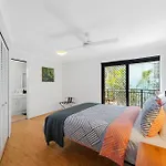 Spacious & Comfy 2 Bed 2 Bath 2 Car - Auchenflower