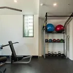 1 Bed 2 Bath -