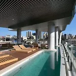 Stunning Bridge View On A High Floor Fpkg
