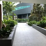 Stylishs Riverside 1Br Apartment, Central Location
